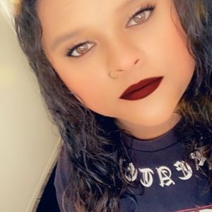 Meet your Posher, Whitney